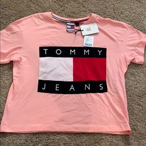 Women’s Pink Cropped Tommy Hilfiger Shirt Size: M